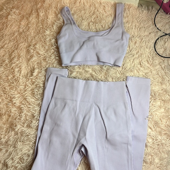 Amazon set brand new never wore 😊 lilac color . - Picture 2 of 2